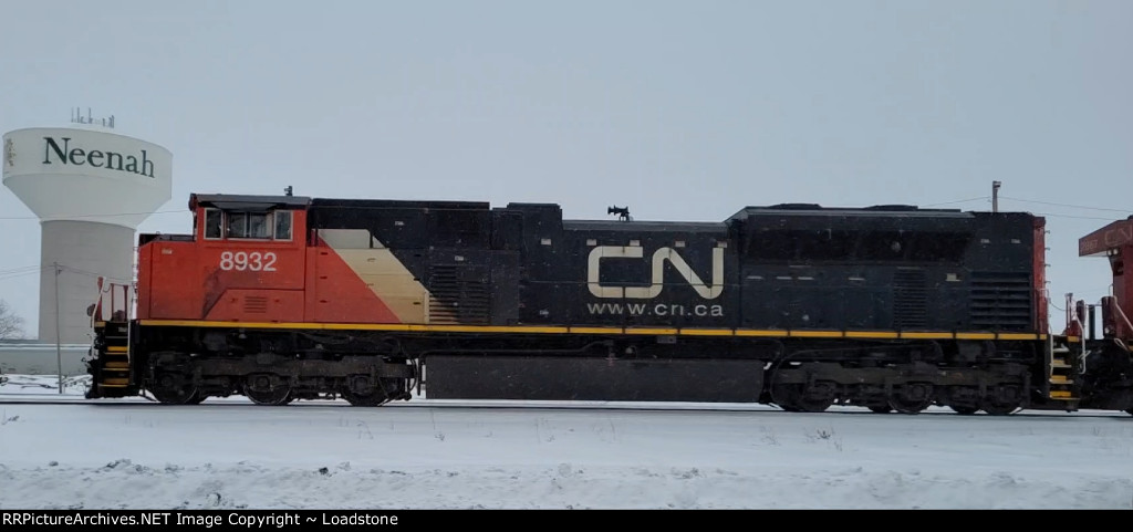 CN 8932